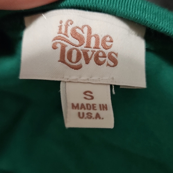 IF SHE LOVES Sunflower Basic t-shirt with ostrich Feathers in green. Size small - Picture 14 of 14